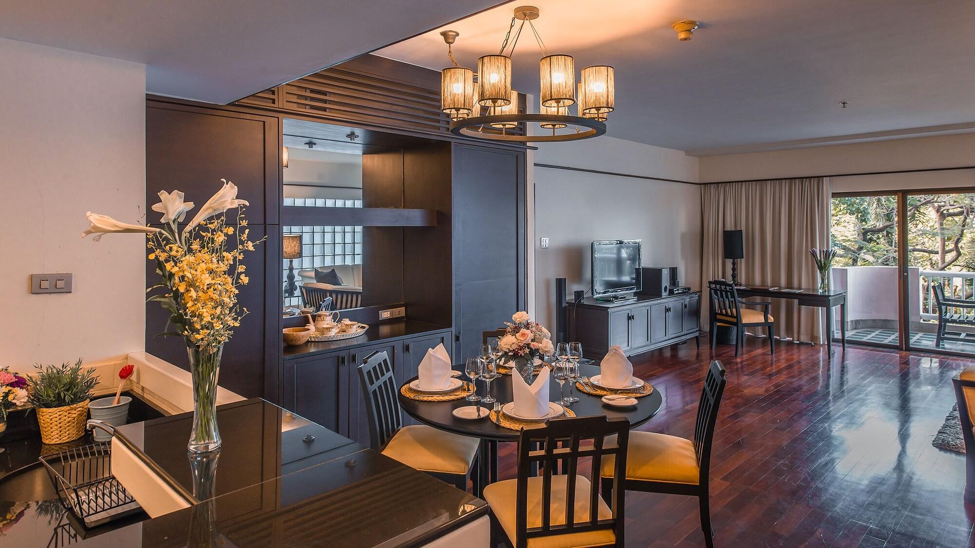 Pantip Suites Bangkok Exterior foto