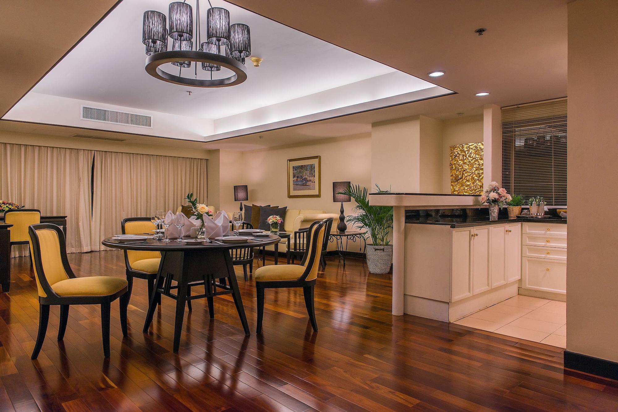 Pantip Suites Bangkok Exterior foto