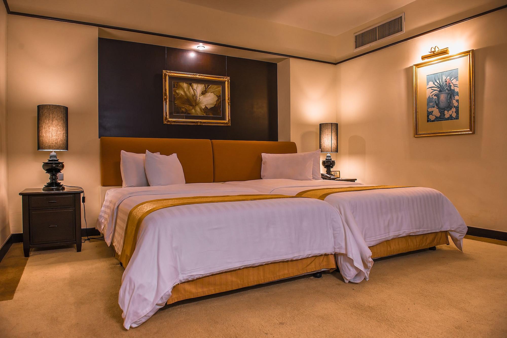 Pantip Suites Bangkok Exterior foto
