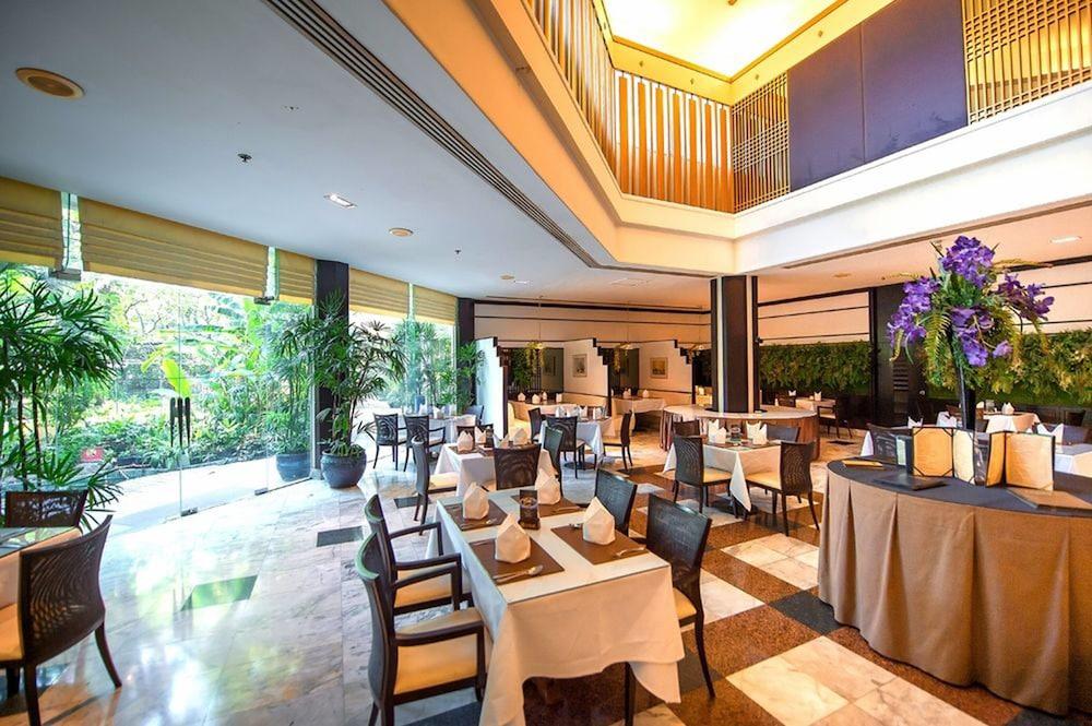 Pantip Suites Bangkok Exterior foto