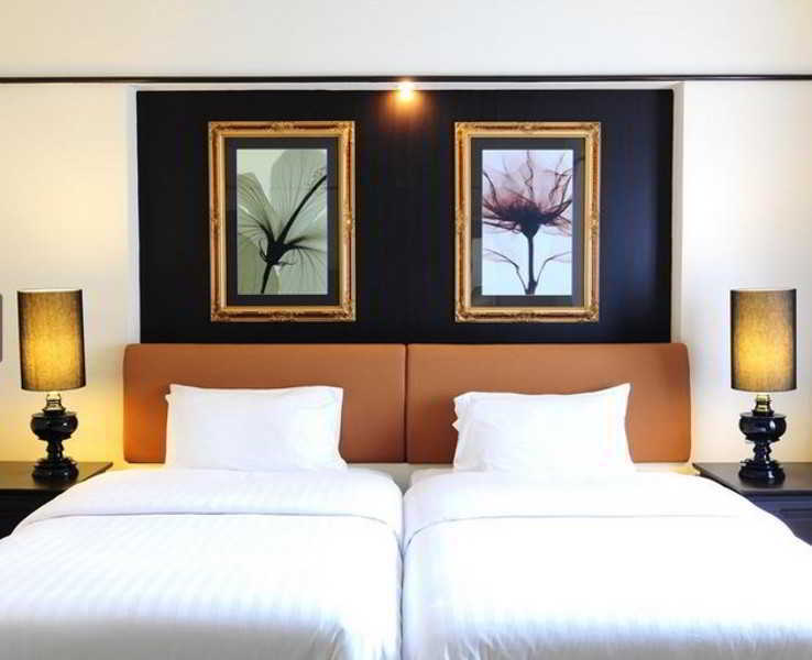 Pantip Suites Bangkok Exterior foto