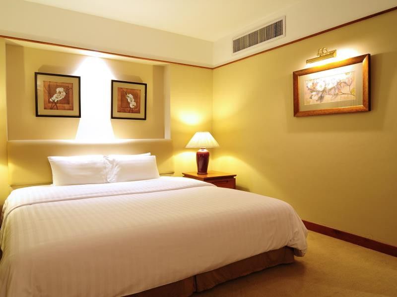 Pantip Suites Bangkok Exterior foto