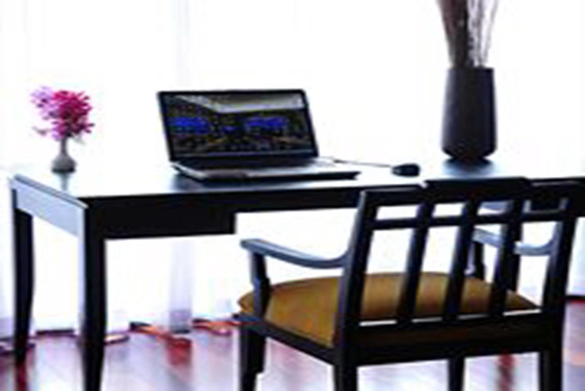 Pantip Suites Bangkok Exterior foto