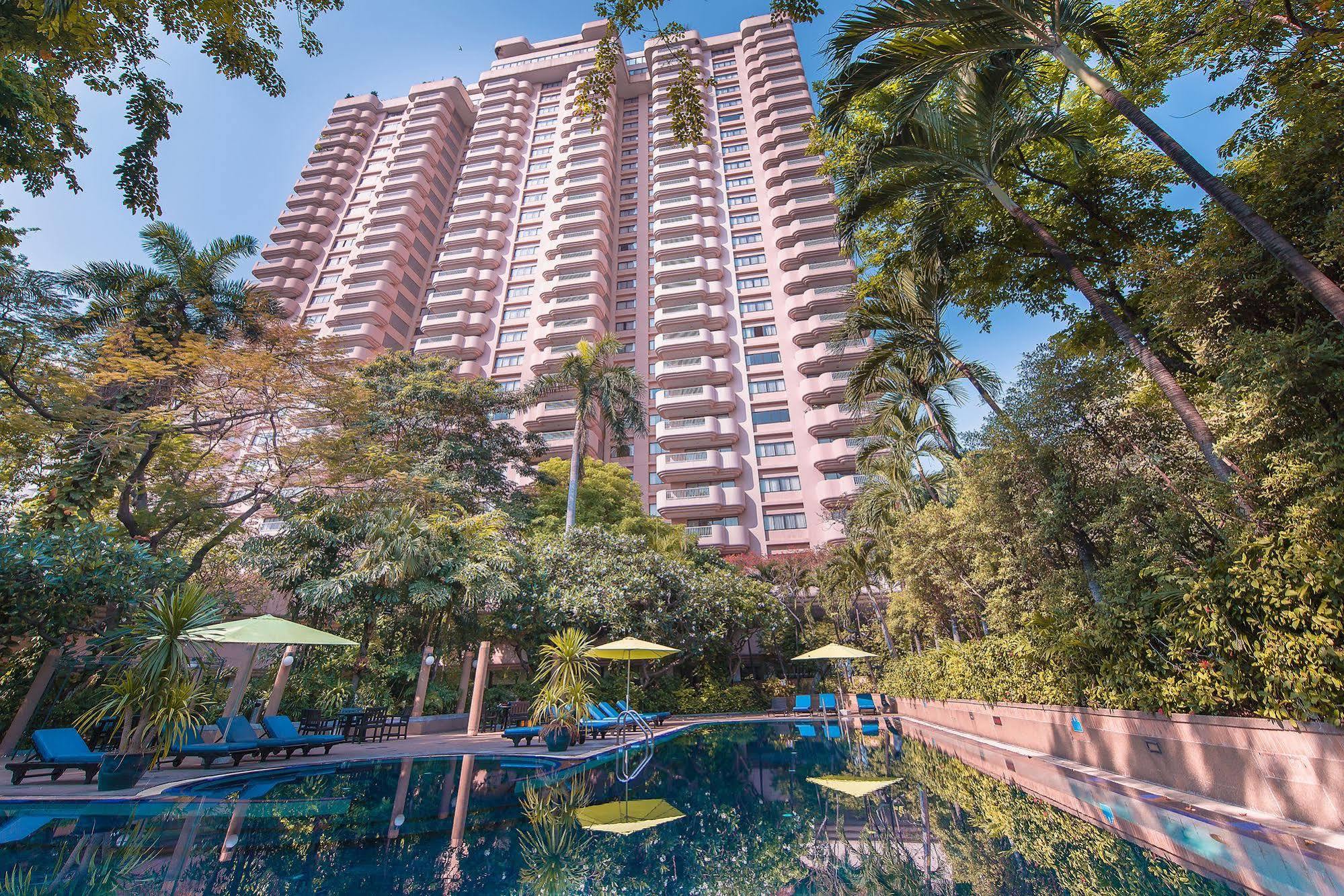 Pantip Suites Bangkok Exterior foto