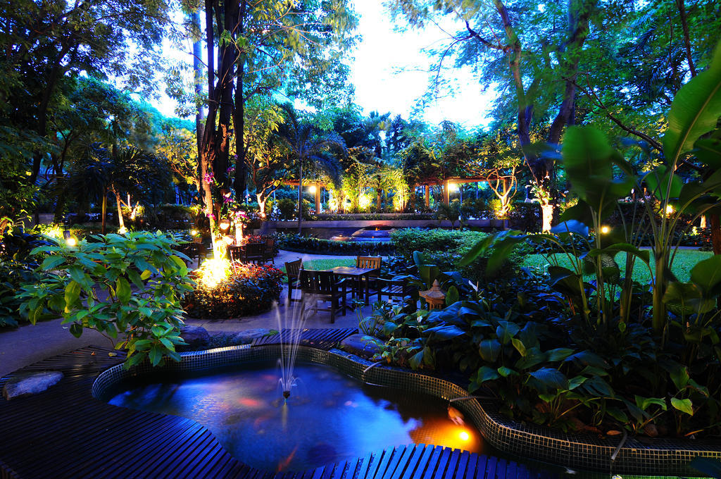 Pantip Suites Bangkok Exterior foto